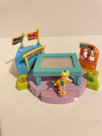 Polly Pocket Turnfest trampoline