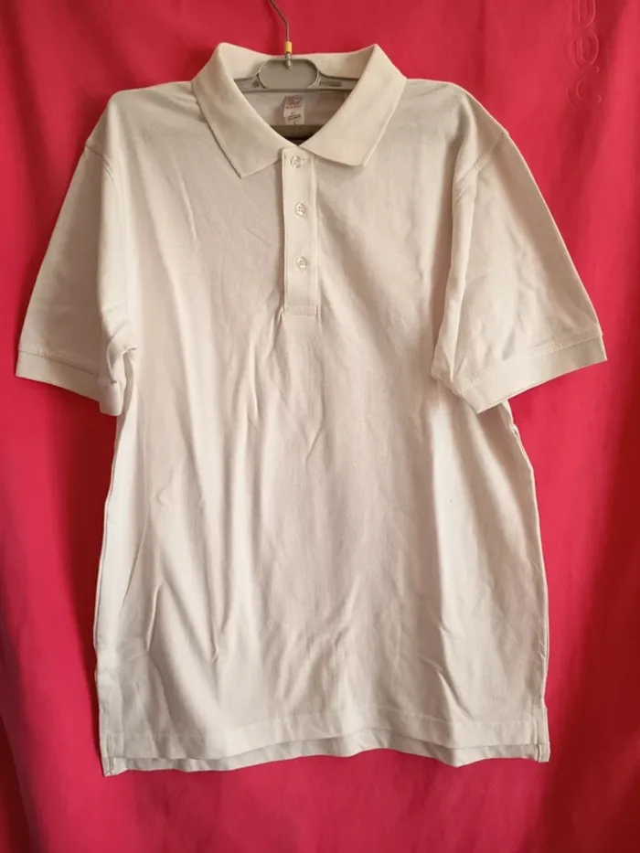 Polo homme manches courtes. Marque Nath (A289)