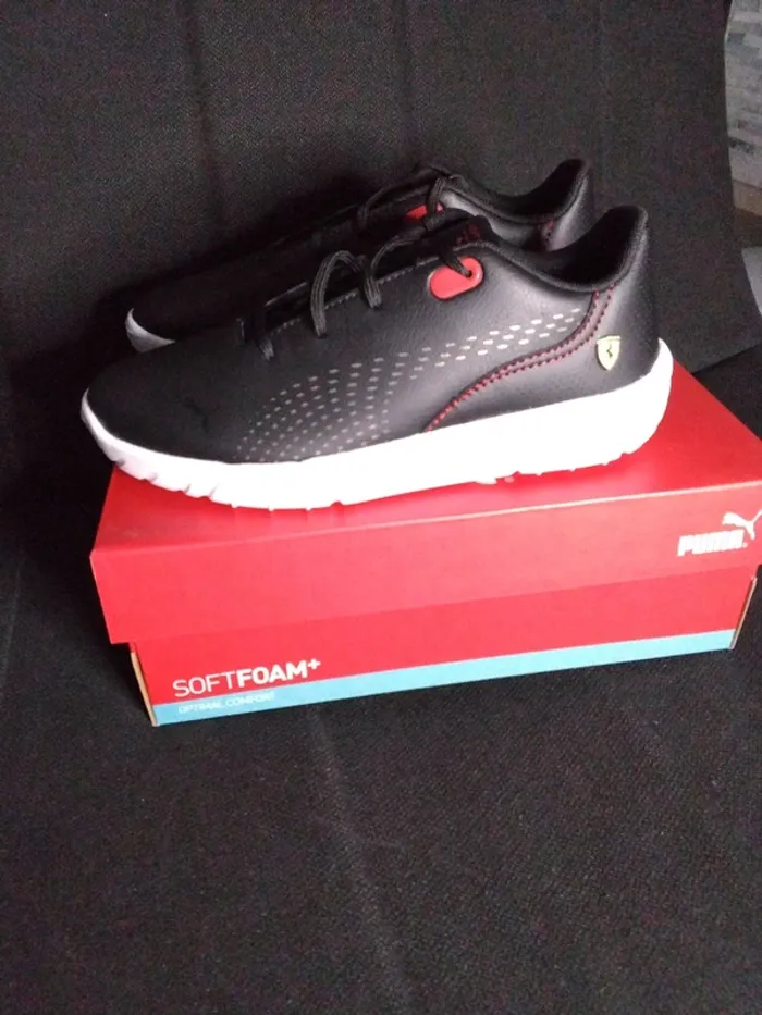 Baskets Puma Ferrari enfant - photo numéro 2