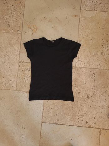 T-shirt manches courtes noir T 8 ans