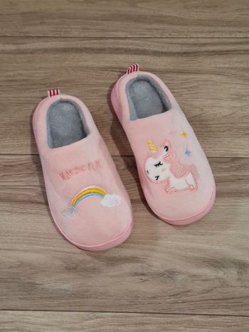 Pantoufles chaussons confortable Licorne rose