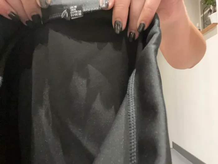 Minijupe noire asymétrique - photo numéro 4