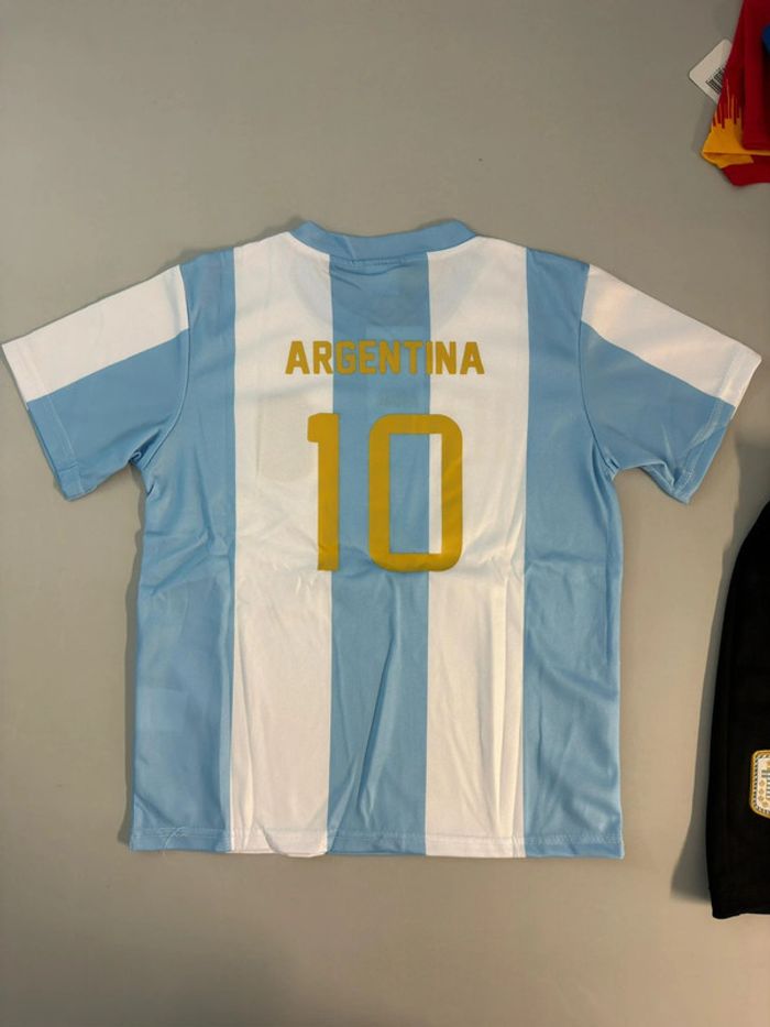 Ensemble sport de football pour enfants. 10 ans - photo numéro 2