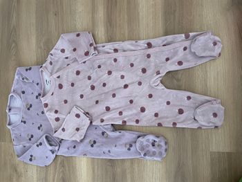 Lot pyjamas 12 mois