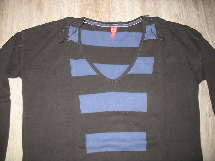 PULL LONG NOIR ET BLEU "MISS CAPTAIN" - TAILLE 2 - n°04 - photo numéro 2
