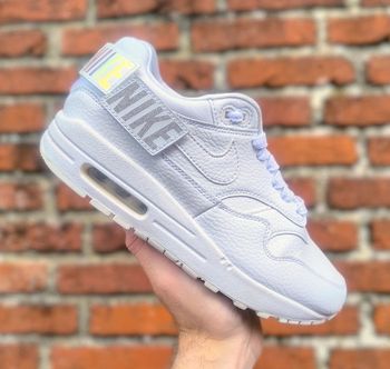 Baskets Nike air max one blanche neuves pointure 37