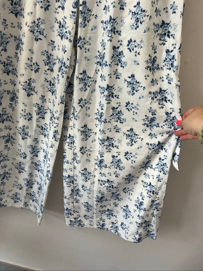 Pantalon léger à jambes larges et ample blanc e fleurs bleu - photo numéro 5