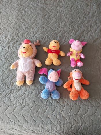 Lot de 5 peluches winne l'ourson