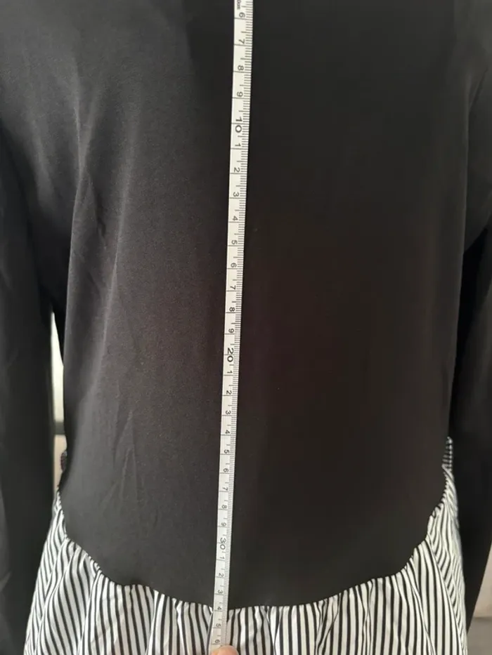 Robe neuve bi-colore à rayures avec ceinture – Taille M - photo numéro 9