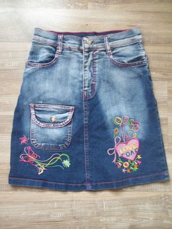 Jupe (1) droite jean "Love" taille 10