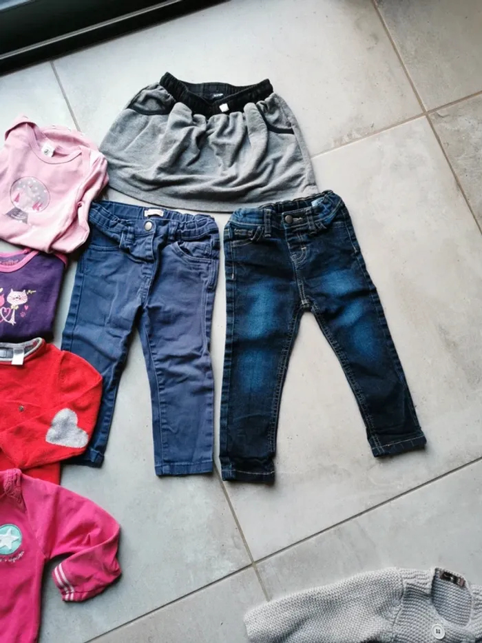 Lot 8 pieces divers marques 2 ans - photo numéro 3