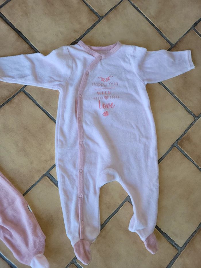 Lot pyjamas 1 pièce 6 mois - photo numéro 3