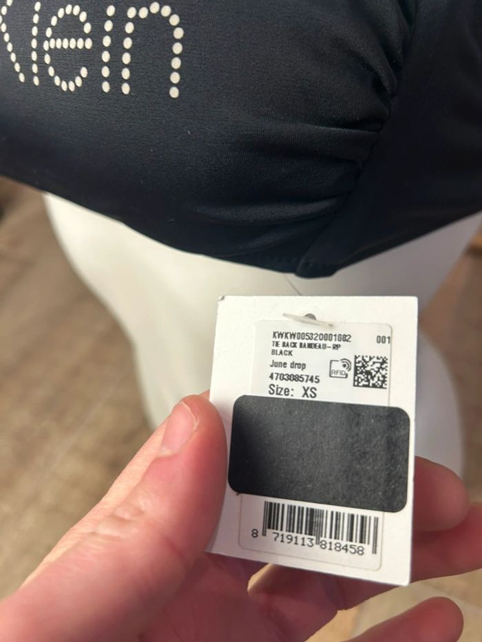 Haut de maillot Calvin Klein XS neuf - photo numéro 2