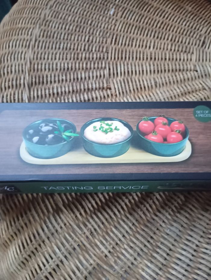 A vendre petit plateau soucoupe pour apéro