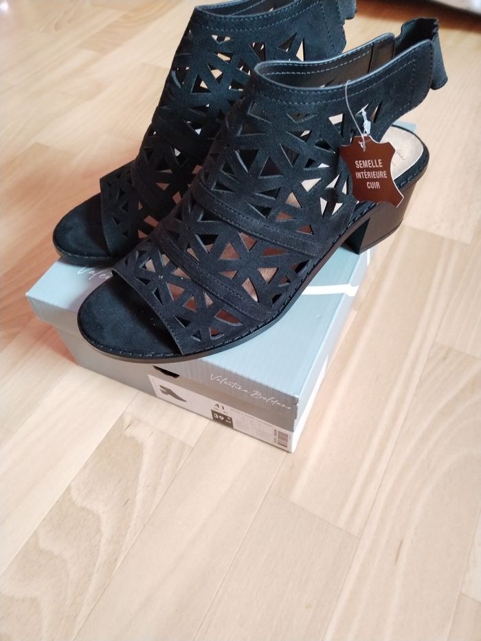 Chaussures ouvertes montantes à talon 41 - photo numéro 6