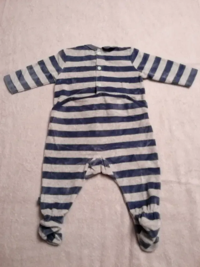 Pyjamas Natalys 3 mois (réf perso C34)(familleac72) - photo numéro 2