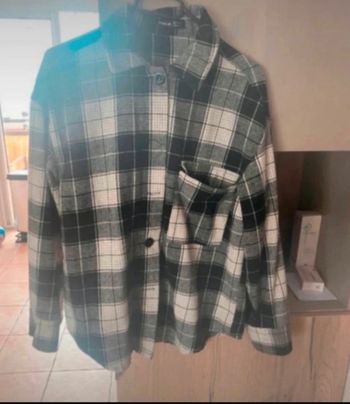 Sur chemise à carreaux
