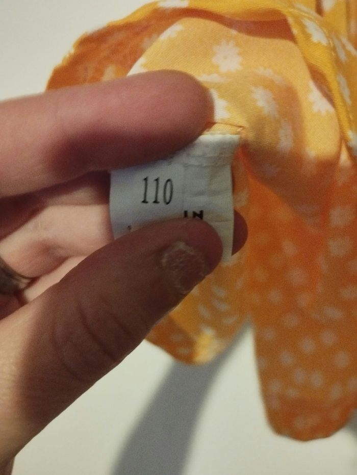 Robe jaune neuf 5 ans - photo numéro 5