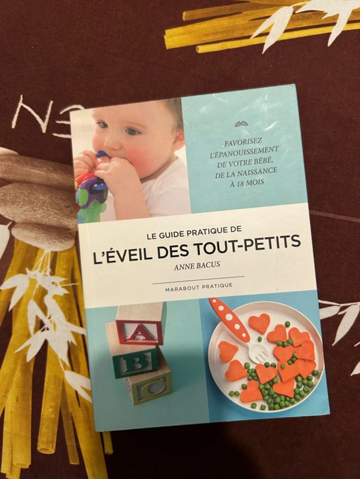 Livre éveil tout petit