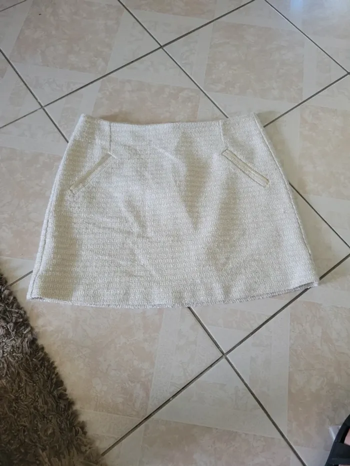 Jolie jupe taille 40