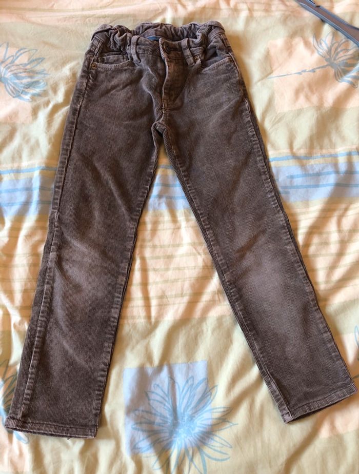 Slim en velour taille 5/6 ans