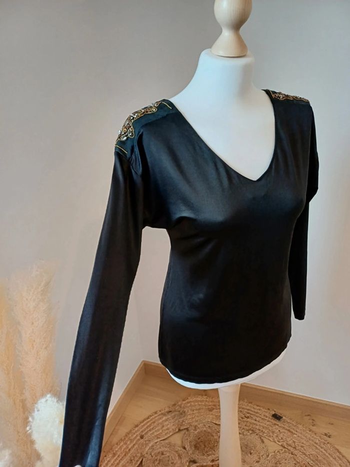 Blouse noire huilée avec perles Ipsos taille S 36