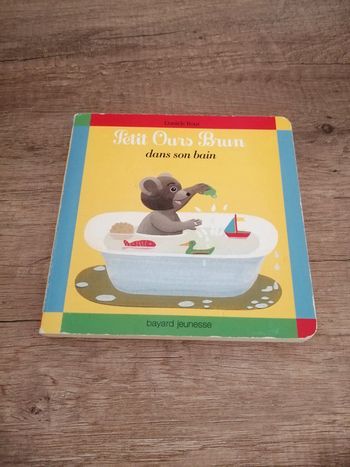 Livre "petit ours brun"