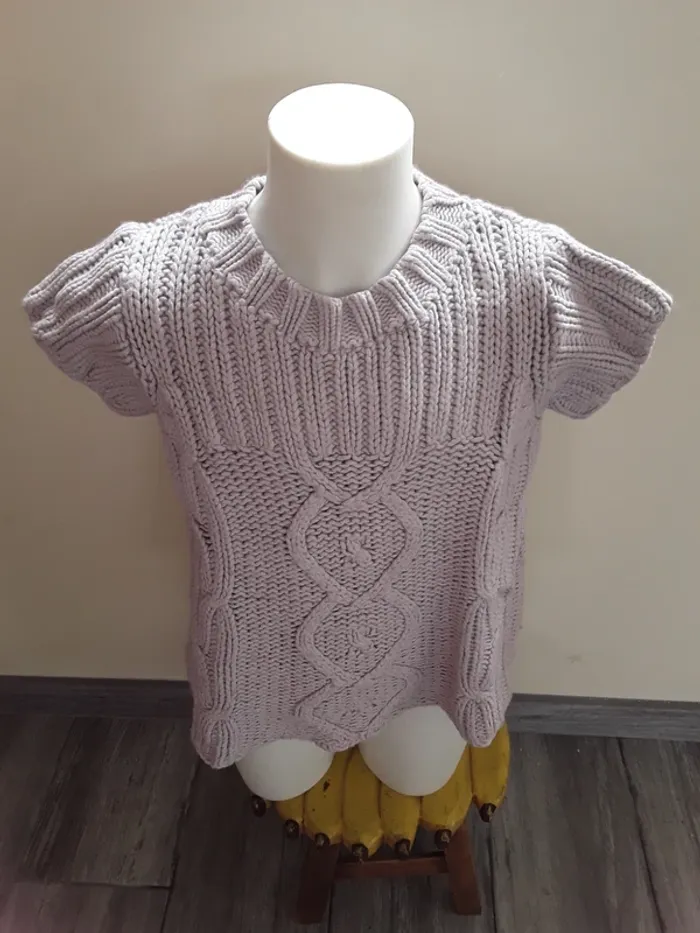Pull sans manches 10 ans (138 cm)
