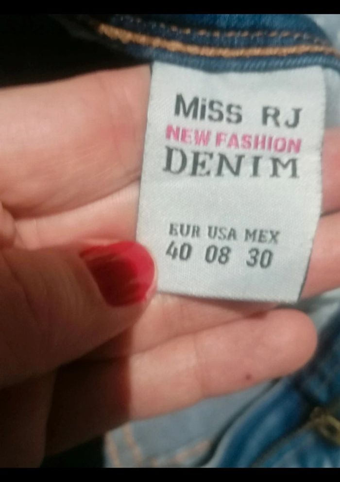 Mini short jeans T 40 🩳 - photo numéro 10