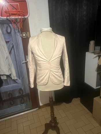 Jolie veste blazer femme Stradivarius