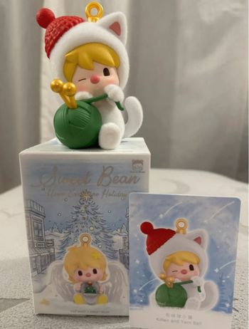 Sweet Bean Your exclusive Holiday - Kitten and Yarn ball