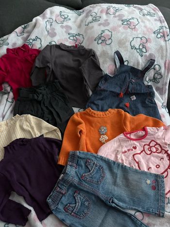 Lot de vêtement fille 6 mois
