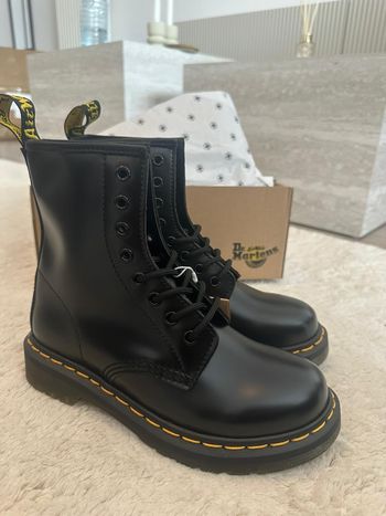 Dr martens classique 1460 en cuir lisse noir neuf jamais porté 