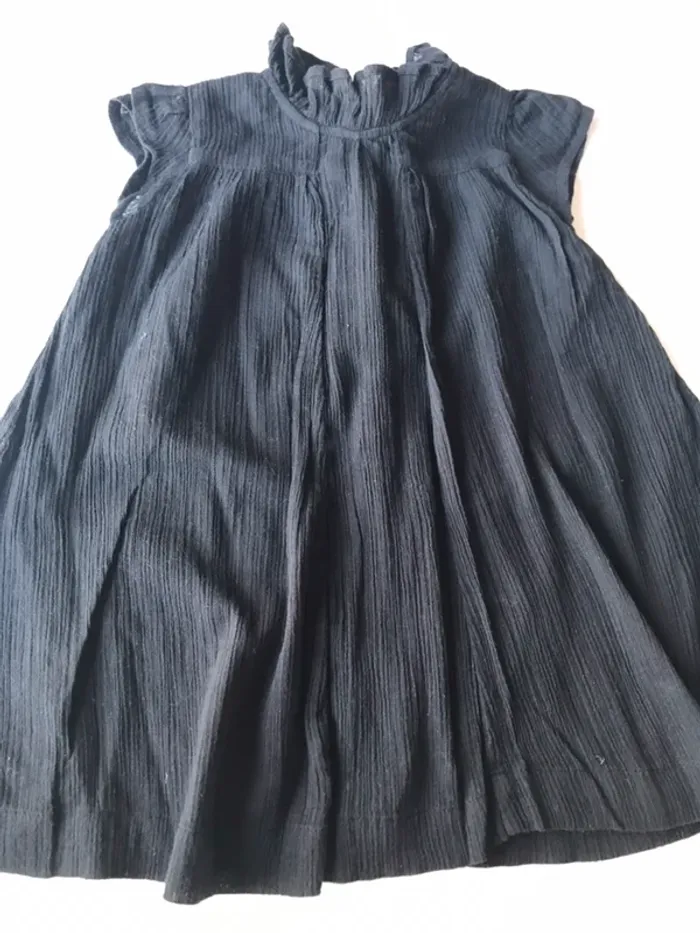 Robe noire bout de chou