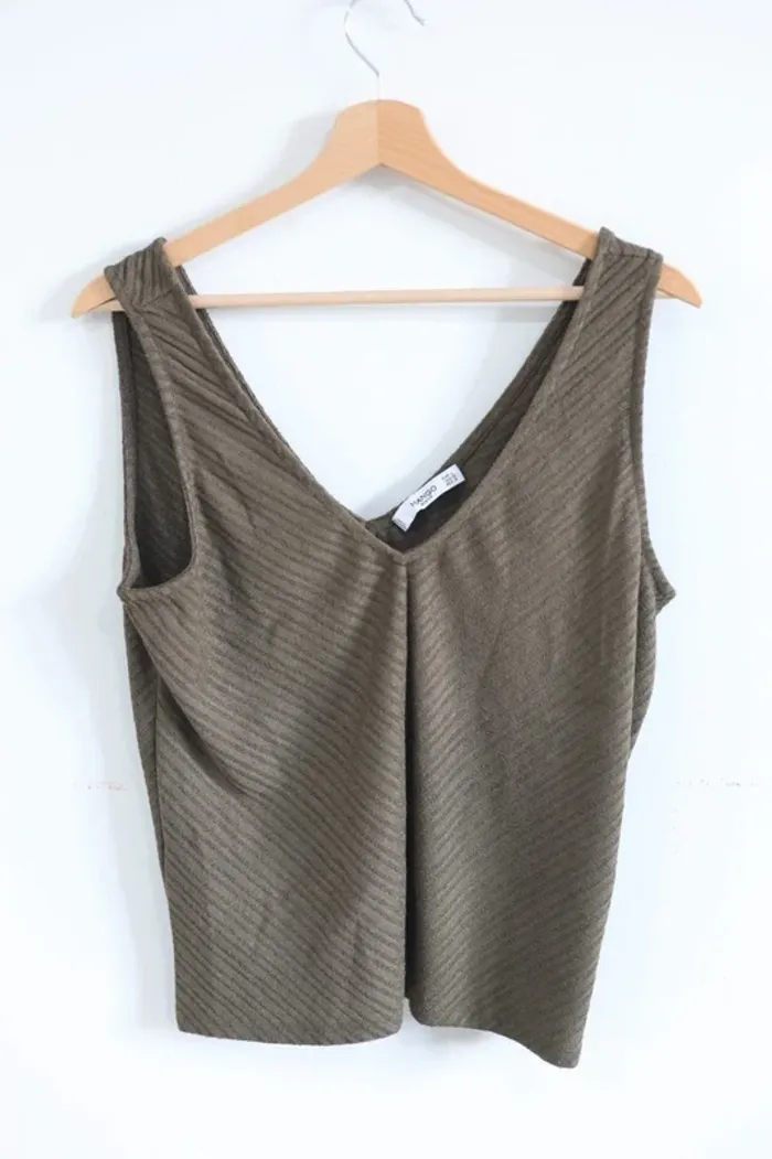 C56 débardeur kaki Mango L