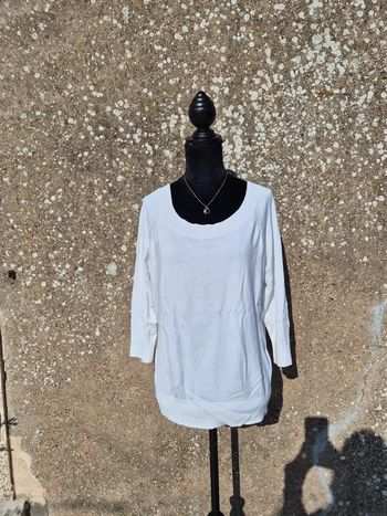 Pull blanc T.40