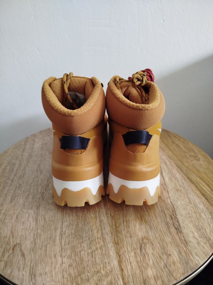 Boots Nike T 36,5 - photo numéro 7