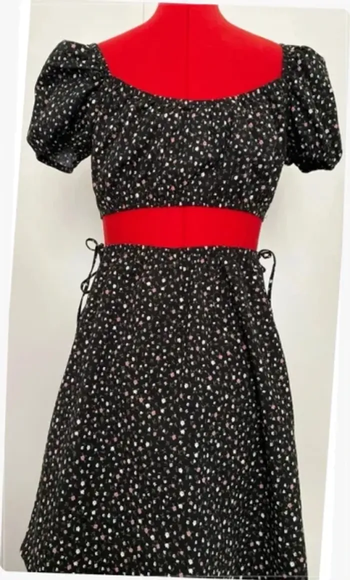 Robe fleurie avec ouvertures noire Tally Weijl - photo numéro 5