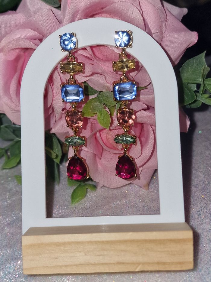 Boucles d’oreilles pendentif incrustées cristaux - photo numéro 5