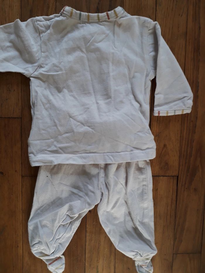 Pyjama 1 mois - photo numéro 3