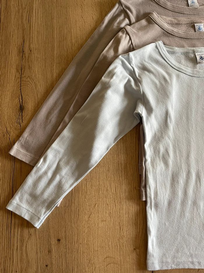 Lot de 3 tee shirts petit bateau taille 10 ans bon état - photo numéro 5