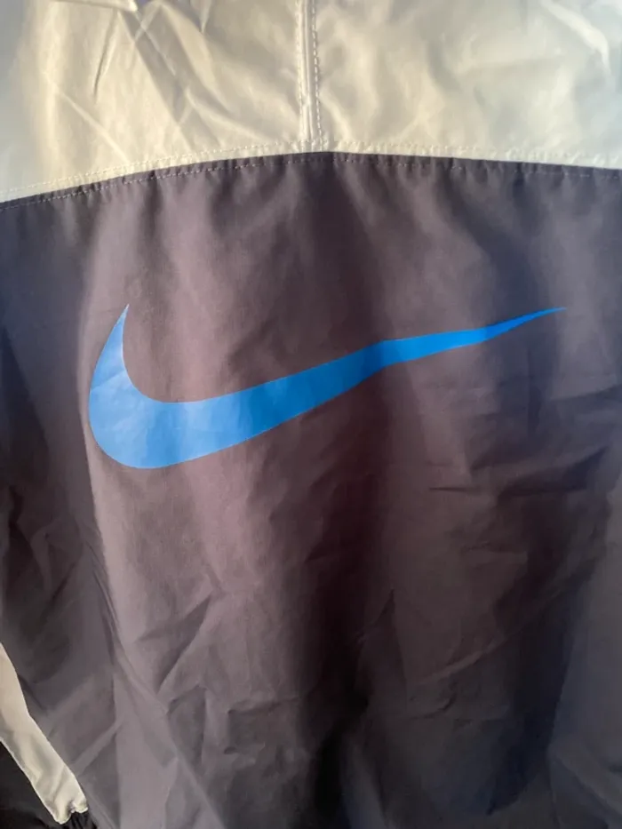Coupe-vent /veste d’entraînement Nike enfant M À enfiler Ultra stylé & pratique Bleu & marine - photo numéro 2