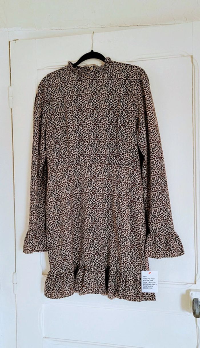 Robe manches longues motifs léopard panthère. Asos Design. L/XL. 40FR. 44IT. Neuve 🥰 - photo numéro 3