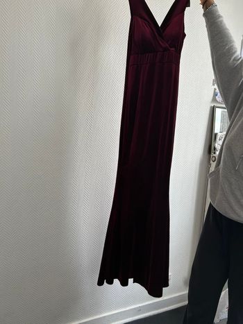 Robe rouge bordeaux