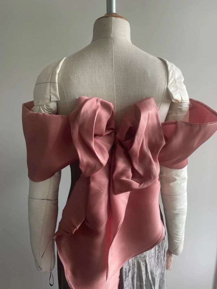 Robe bustier en velours de soie sur mesure - photo numéro 6