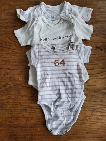 Lot vêtements bébé