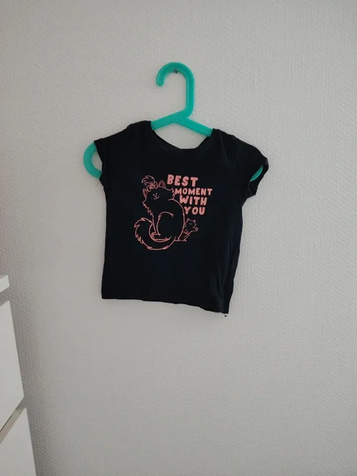 T-shirt petit chat  neuf taille 3 ans