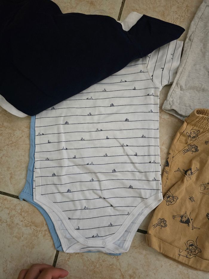 Lot bodys Manches courtes et shorts 24 mois - photo numéro 6