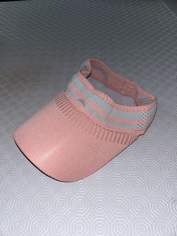 Casquette visière rose et blanche