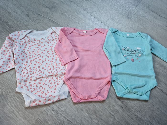 Lot vêtements 3mois 8 pièces - photo numéro 3
